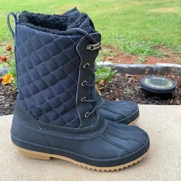 Khombu Wendy Quilted Duck Boots - Picture 1 of 13